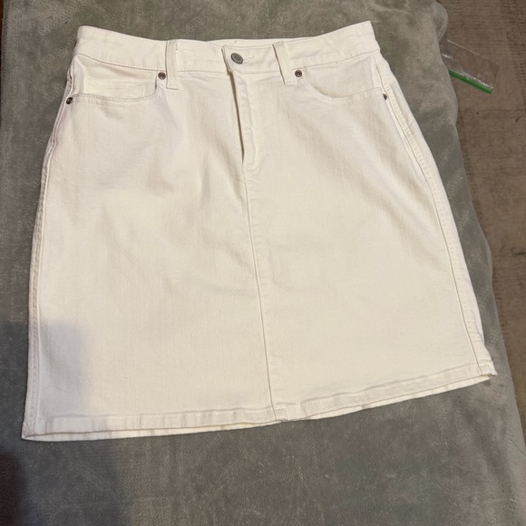 Sonoma Dresses & Skirts - Sonoma White Denim Skirt Women’s Size 10 Classic 5 Pocket Jean Skirt